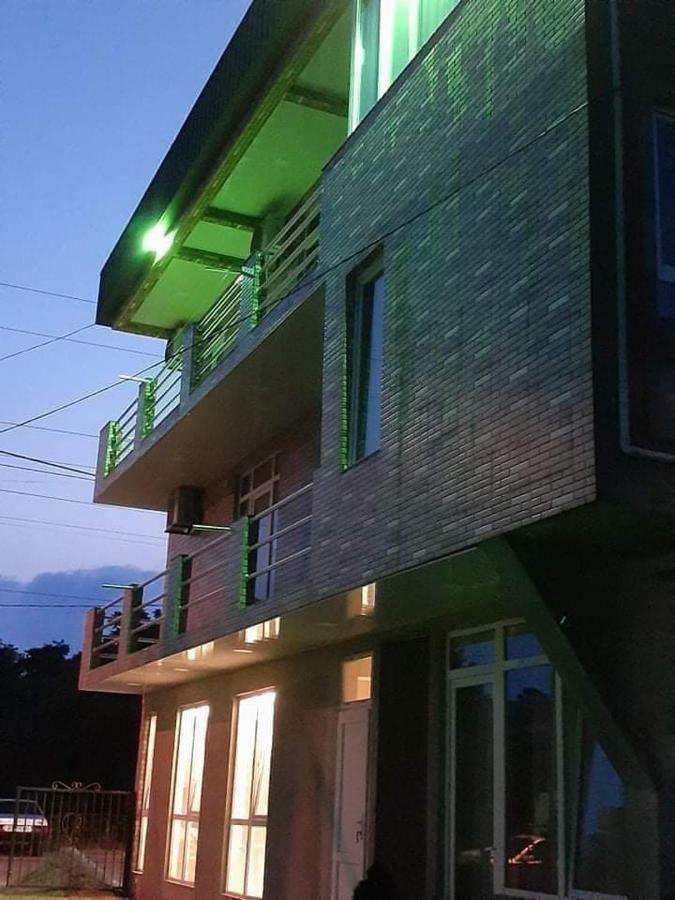 Guest House "Sulo" Kobuleti Esterno foto