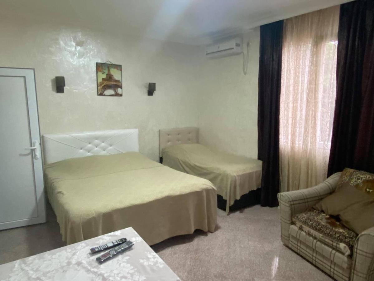 Guest House "Sulo" Kobuleti Esterno foto