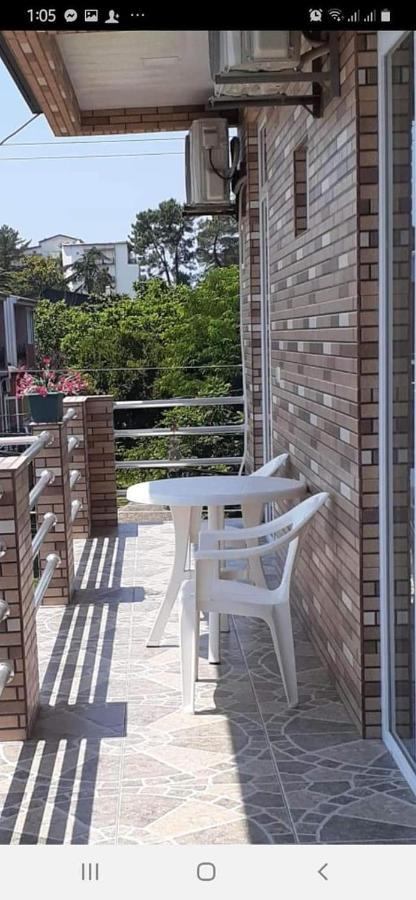 Guest House "Sulo" Kobuleti Esterno foto