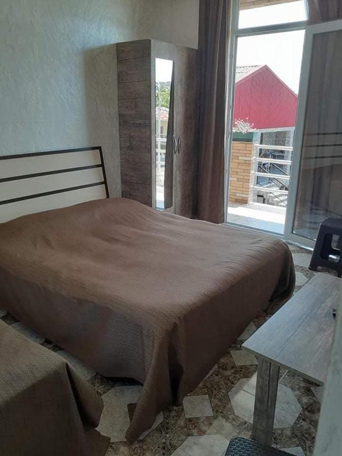 Guest House "Sulo" Kobuleti Esterno foto