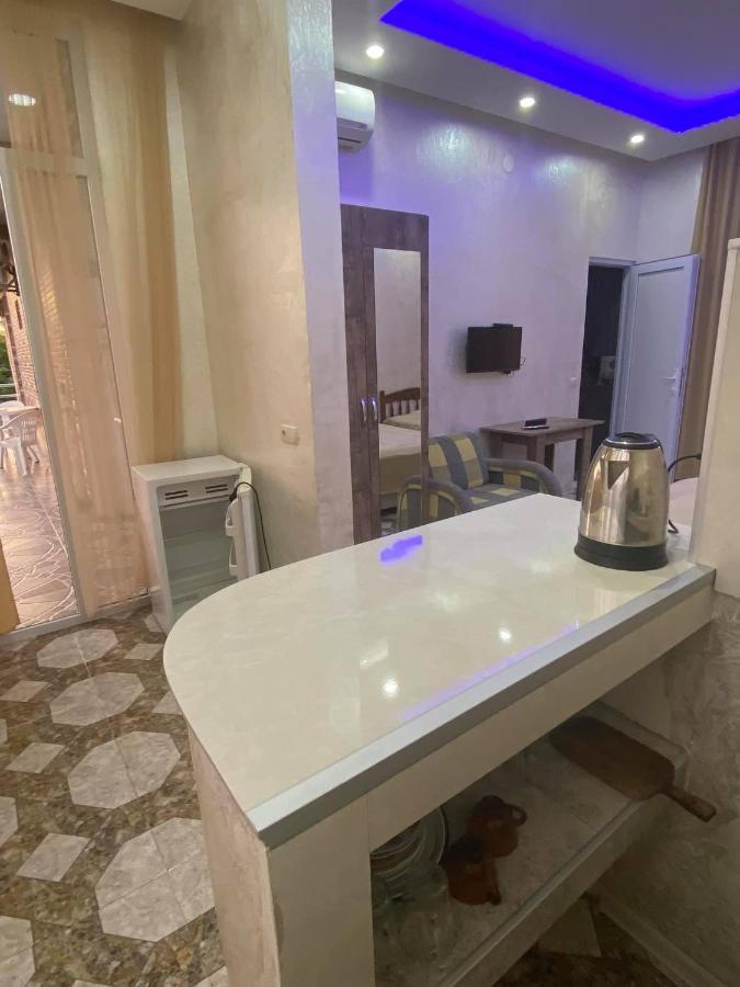 Guest House "Sulo" Kobuleti Esterno foto