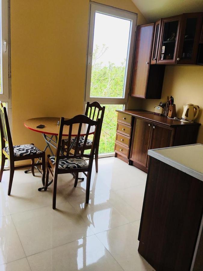 Guest House "Sulo" Kobuleti Esterno foto