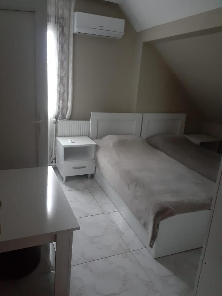 Guest House "Sulo" Kobuleti Esterno foto