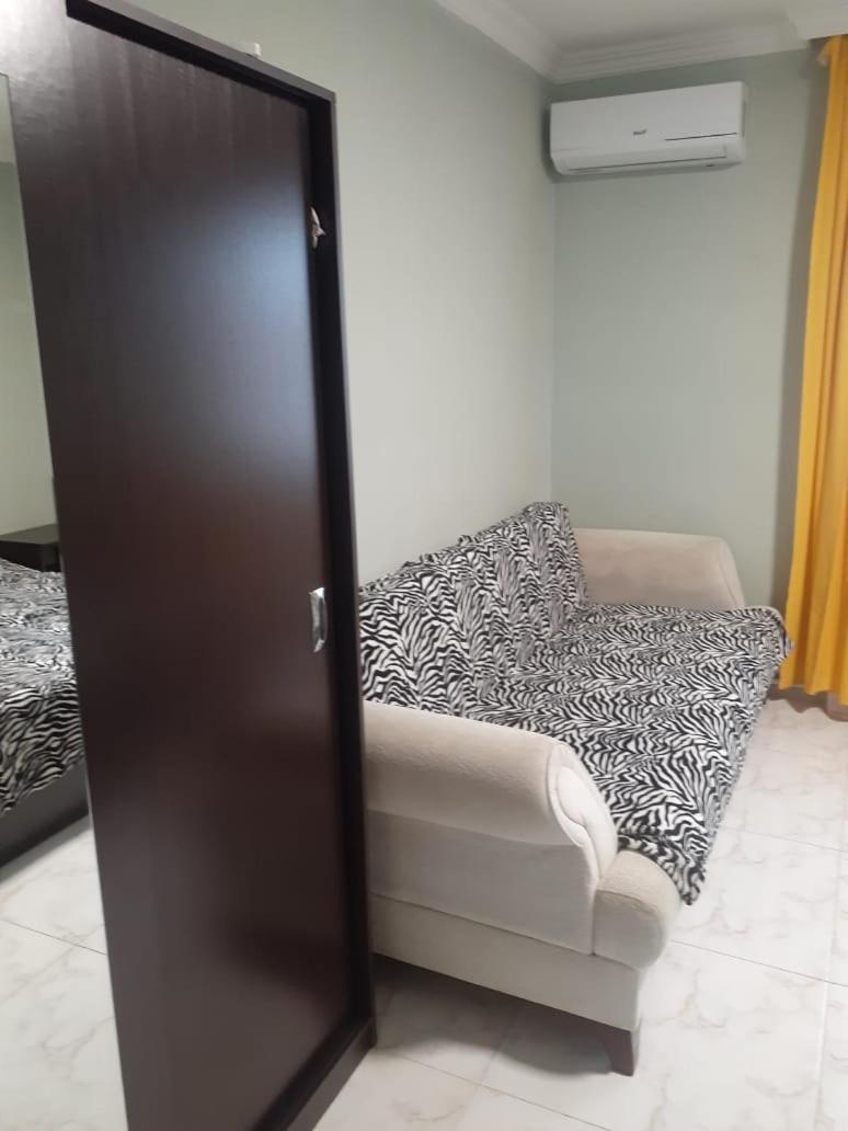 Guest House "Sulo" Kobuleti Esterno foto