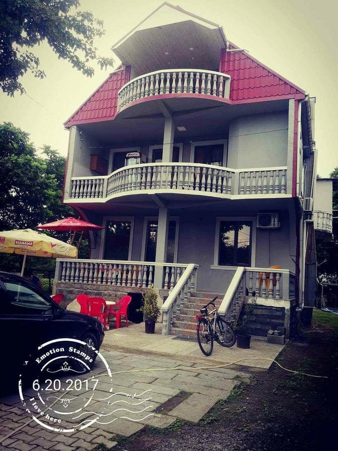 Guest House "Sulo" Kobuleti Esterno foto